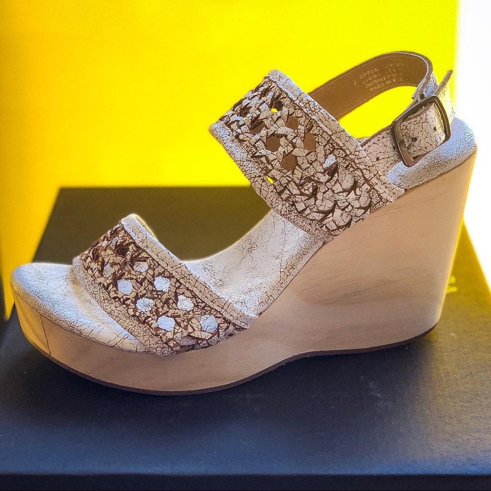 NWT Off White Wedge - Picture 2 of 4